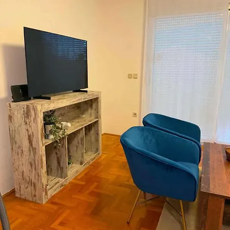 Apartment In 45022