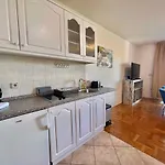 Apartment In 45022
